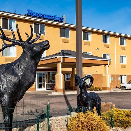 Rodeway Inn Central Colorado Springs Bagian luar foto