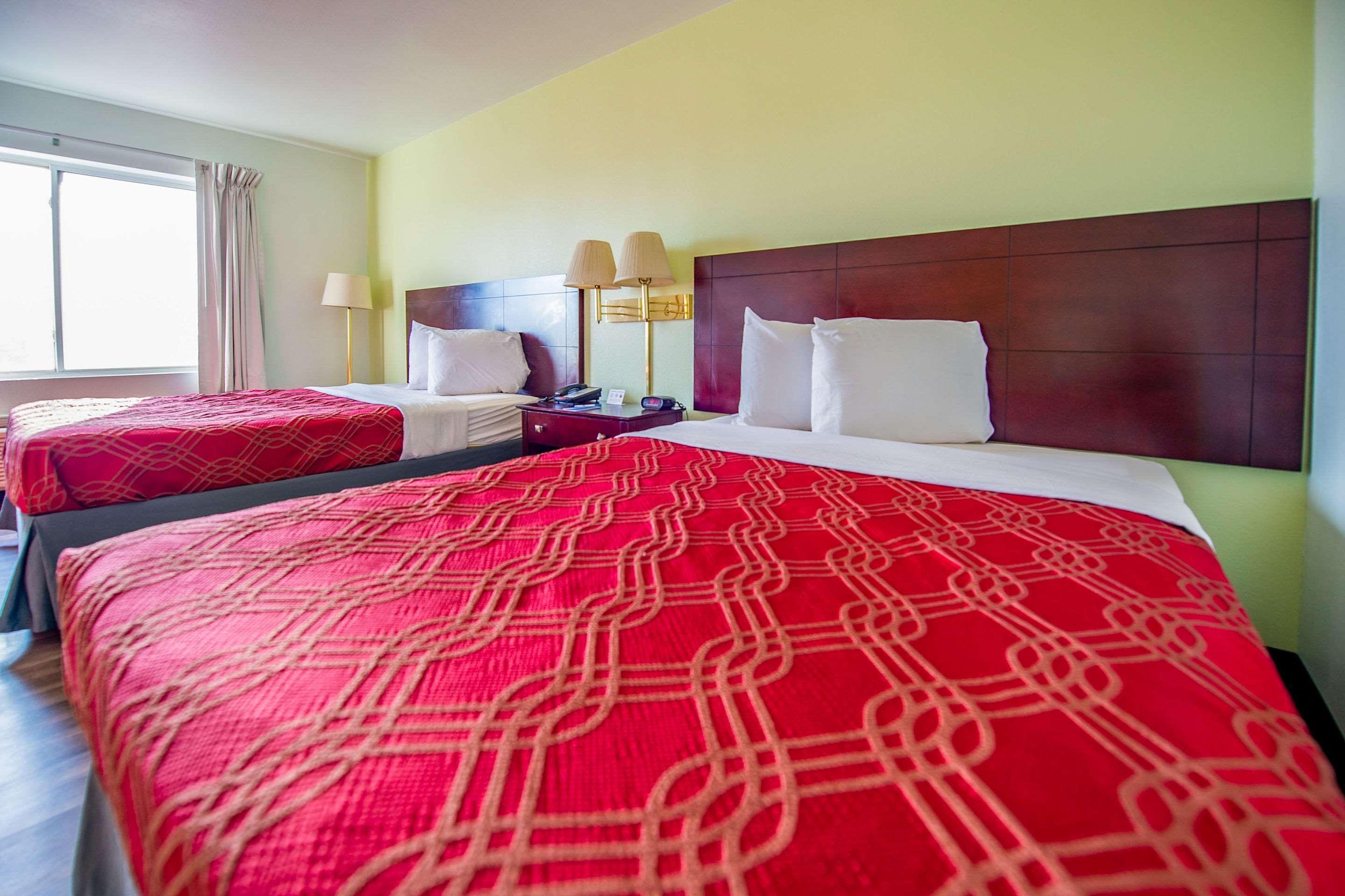 Rodeway Inn Central Colorado Springs Bagian luar foto