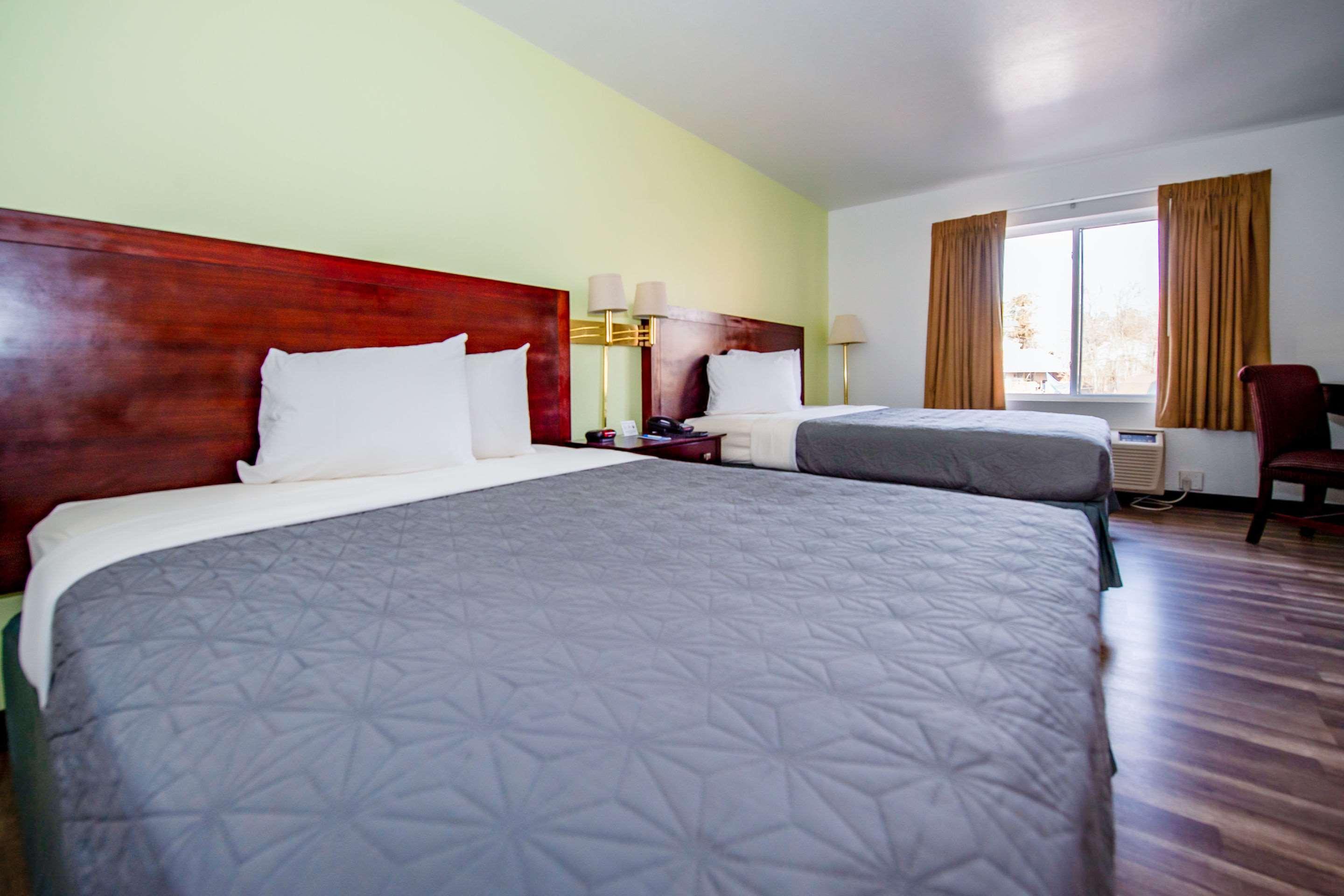 Rodeway Inn Central Colorado Springs Bagian luar foto
