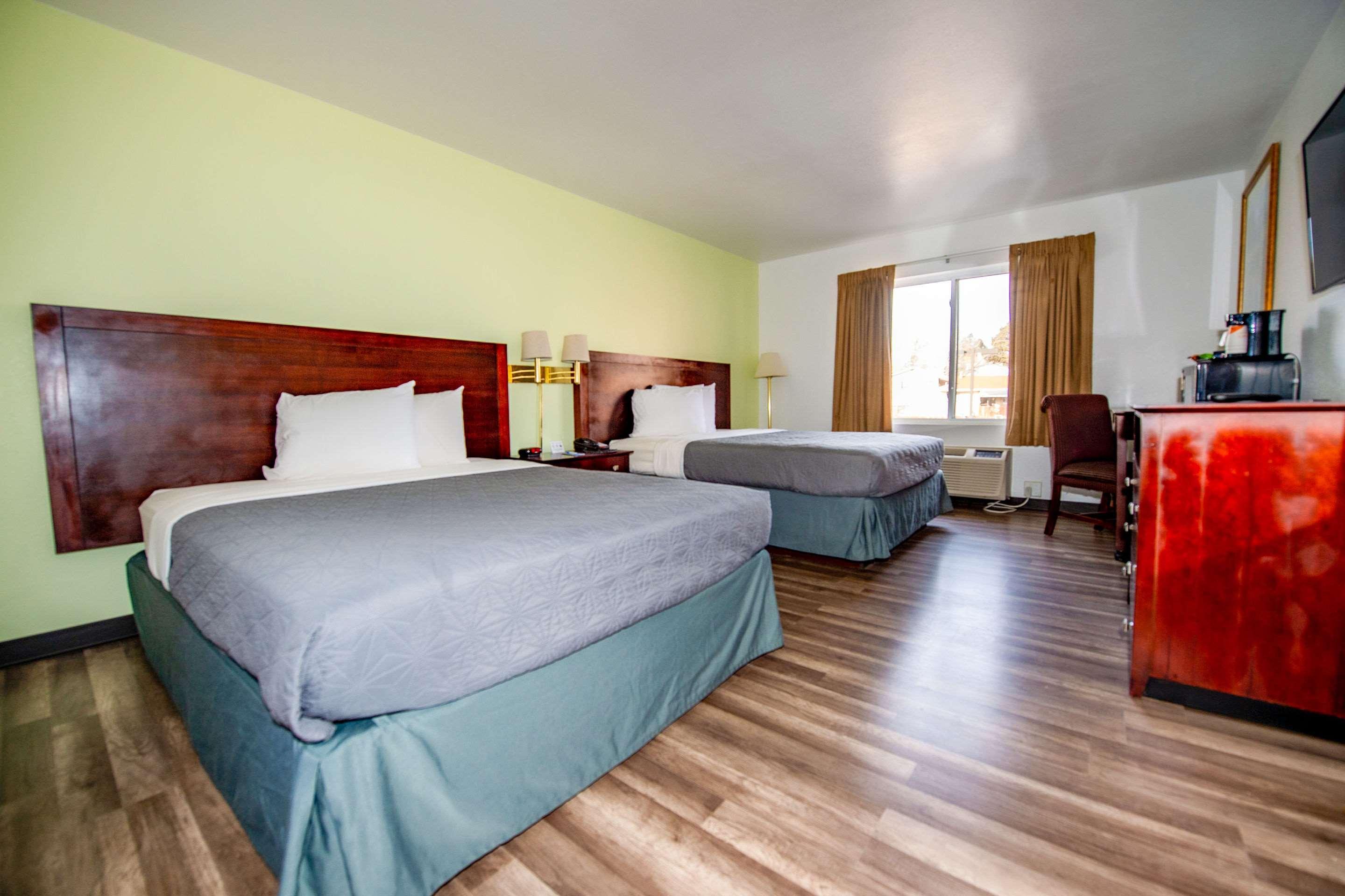 Rodeway Inn Central Colorado Springs Bagian luar foto