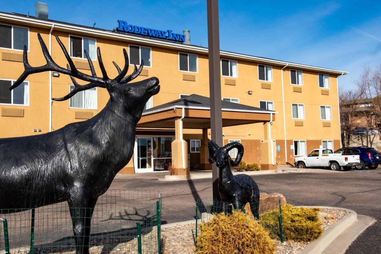 Rodeway Inn Central Colorado Springs Bagian luar foto