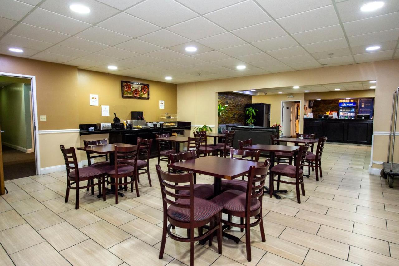 Rodeway Inn Central Colorado Springs Bagian luar foto