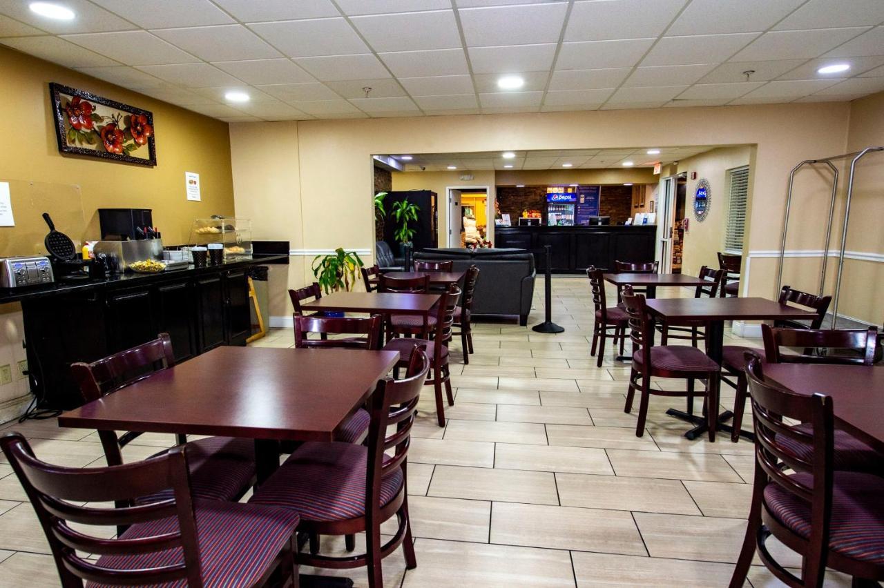 Rodeway Inn Central Colorado Springs Bagian luar foto