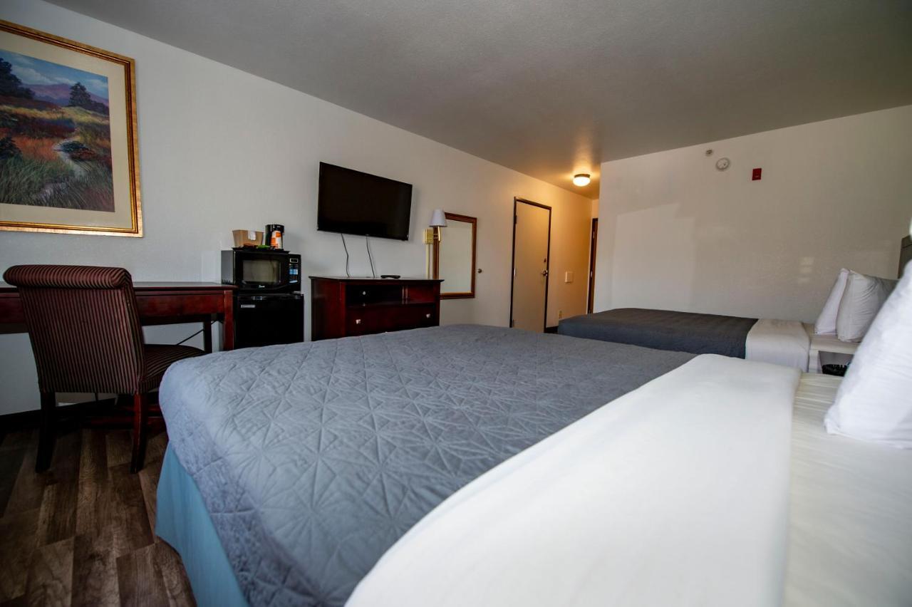 Rodeway Inn Central Colorado Springs Bagian luar foto